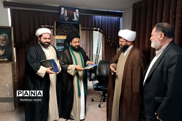نشست مسئول امور مساجد شرق استان تهران با اعضای هیات امنای مسجد انصارالمهدی (عج) رودهن