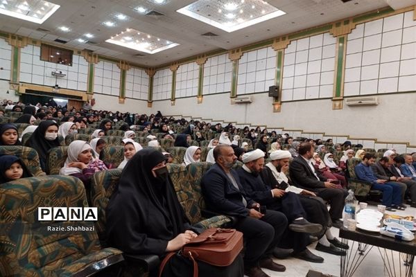 تقدیر از دختران فعال قرآنی پاکدشت