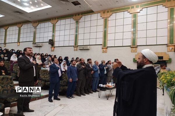 تقدیر از دختران فعال قرآنی پاکدشت