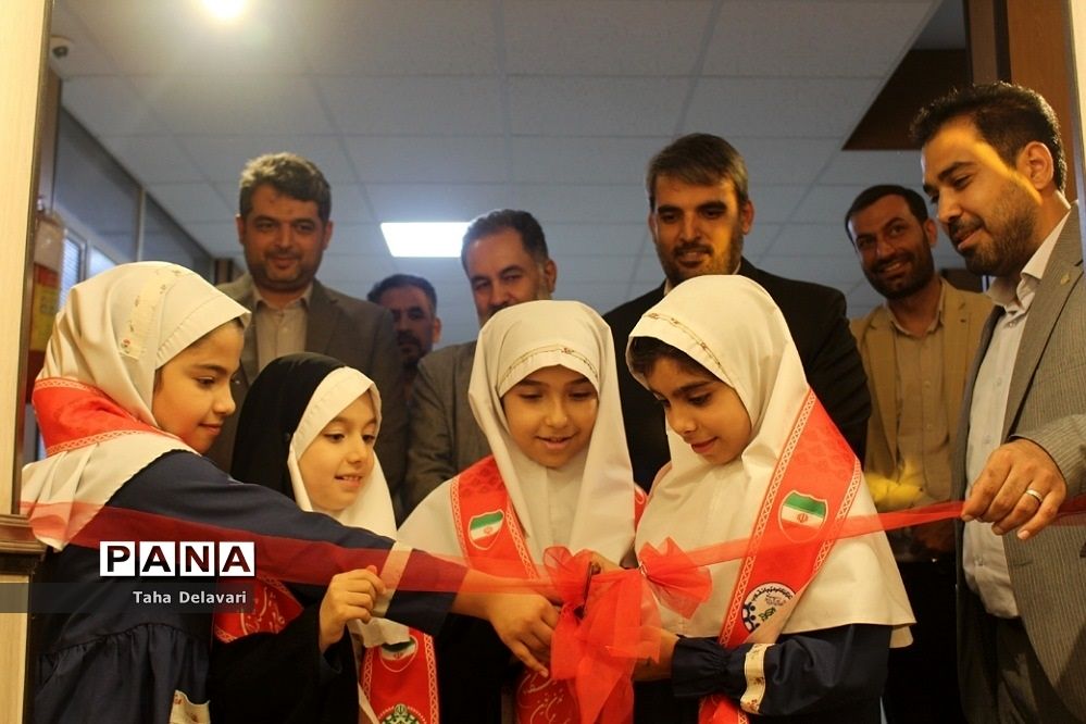 افتتاح نگارخانه سازمان دانش‌آموزی شهرستان‌های استان تهران با عنوان «فرصت نوجوانی»