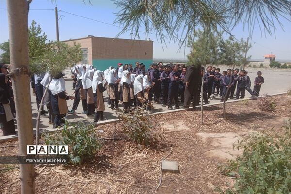 اردوی برون‌مدرسه‌ای دبستان مرحومه صغری عبداللهیان کاریزک خلیل‌آباد