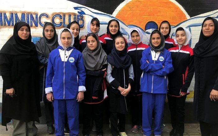 شناگران دختر منطقه ۵ بر سکوی قهرمانی تهران ایستادند