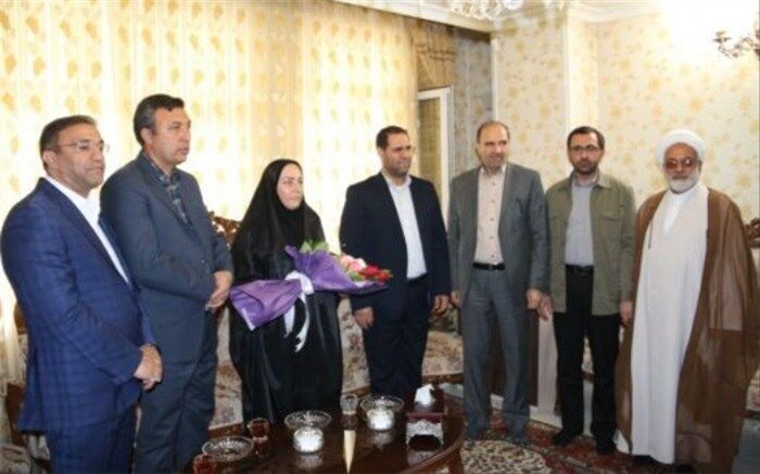 دیدار سرپرست وزارت آموزش و پرورش با خانواده شهدای فرهنگی آذربایجان شرقی