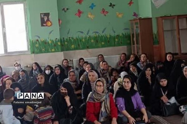 جلسات آموزش خانواده در مدارس رودهن