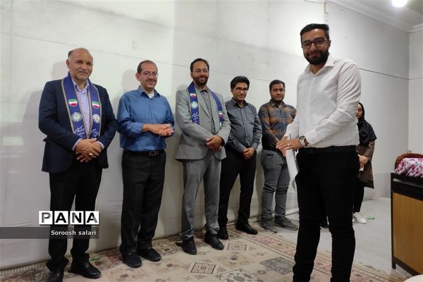 تقدیر از داوران و دانش آموزان برتر المپیاد رویش (بازی های فکری) سازمان دانش آموزی داراب