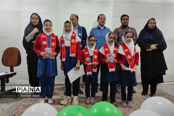 تقدیر از داوران و دانش آموزان برتر المپیاد رویش (بازی های فکری) سازمان دانش آموزی داراب