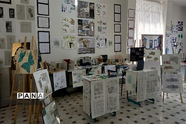 نمایشگاه کار آفرینی در هنرستان شهید حقیقی
