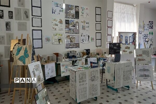 نمایشگاه کار آفرینی در هنرستان شهید حقیقی