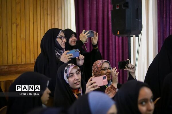 اختتامیه مسابقات قرآن کریم دختران دانش‌آموز استان قم