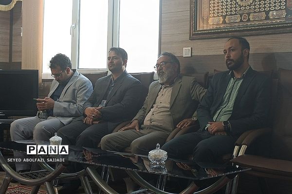 دیدار مدیران و معلمان نمونه با امام جمعه فشافویه