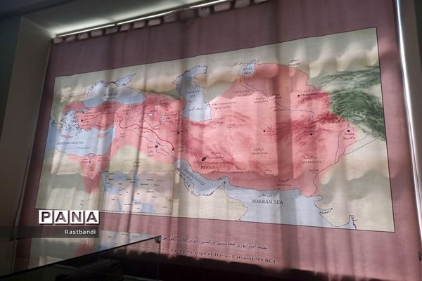 بازدید دانش‌آموزان دبیرستان عرفان منطقه ۱۳ از موزه ملی ایران