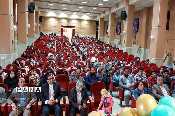 برگزاری همایش تقدیر از برگزیدگان جشنواره‌های  فرهنگی و هنری