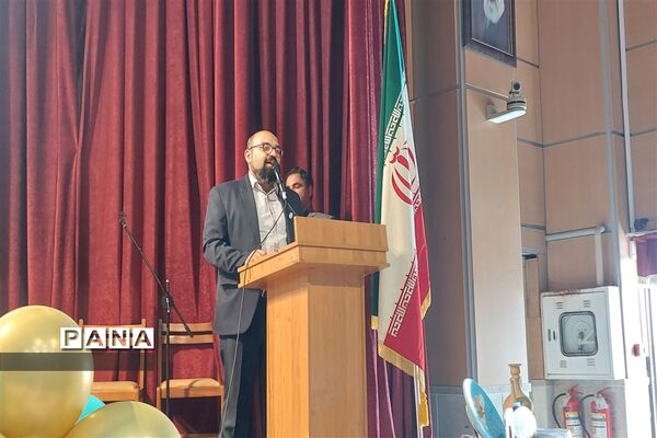 برگزاری همایش تقدیر از برگزیدگان جشنواره‌های  فرهنگی و هنری