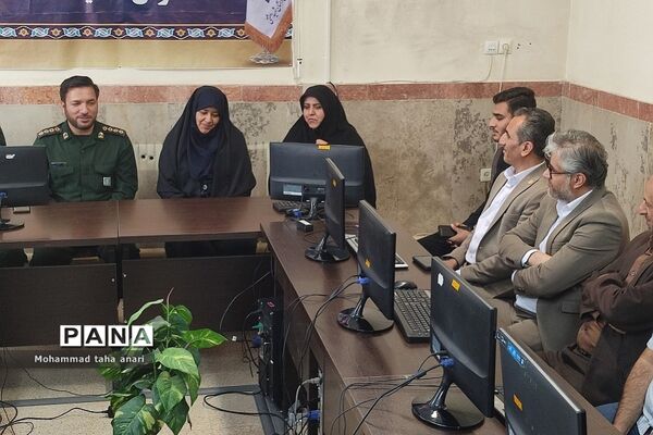 برگزاری هیات اندیشه‌ورز بسیج فرهنگیان در مرکز استعدادهای درخشان شهید بهشتی رودهن