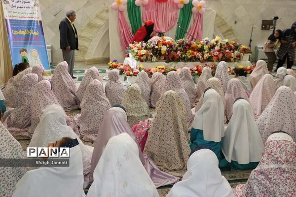 جشنواره نماز شکوفه‌ها در آباده