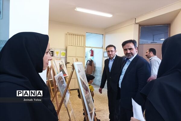 آیین افتتاحیه نمایشگاه تن پوش‌های اقوام ایرانی در هنرستان عترت