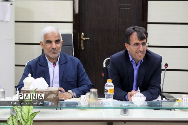 نشست توجیهی امتحانات نهایی خرداد 1402 در بوشهر