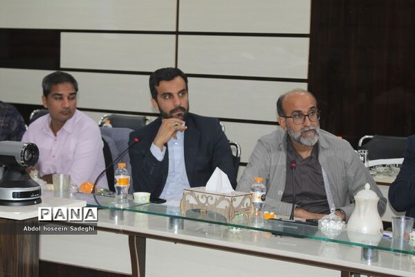 نشست توجیهی امتحانات نهایی خرداد 1402 در بوشهر