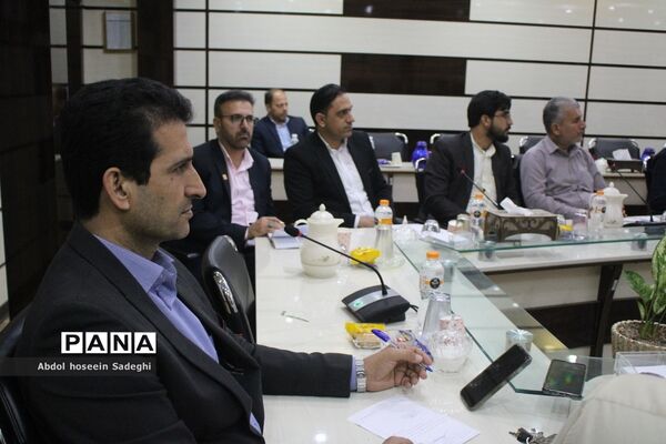 نشست توجیهی امتحانات نهایی خرداد 1402 در بوشهر