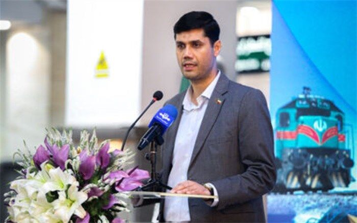 طراحی و عملیاتی‌کردن بیانیه گام دوم انقلاب در حوزه ریلی 