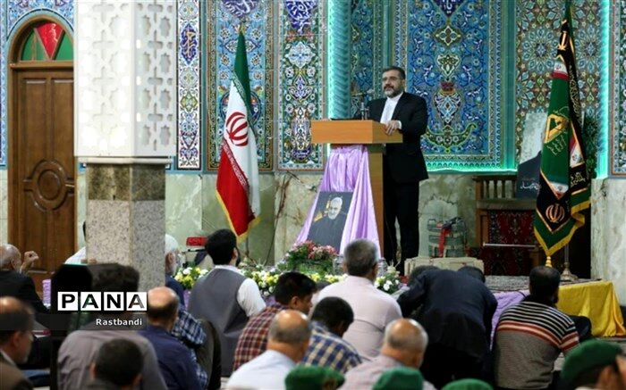 حضور مردمی وزیر فرهنگ و ارشاد اسلامی در مسجد احباب الحسین تهران
