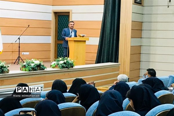 تجلیل از برگزیدگان جشنواره خوارزمی ناحیه۴ مشهد