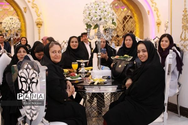 تجلیل از بازنشستگان منطقه ناحیه یک بهارستان