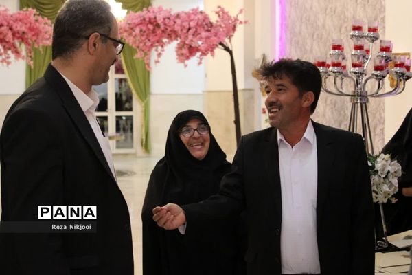 تجلیل از بازنشستگان منطقه ناحیه یک بهارستان