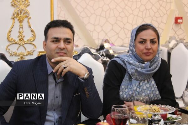 تجلیل از بازنشستگان منطقه ناحیه یک بهارستان