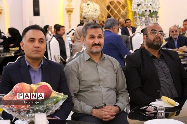 تجلیل از بازنشستگان منطقه ناحیه یک بهارستان