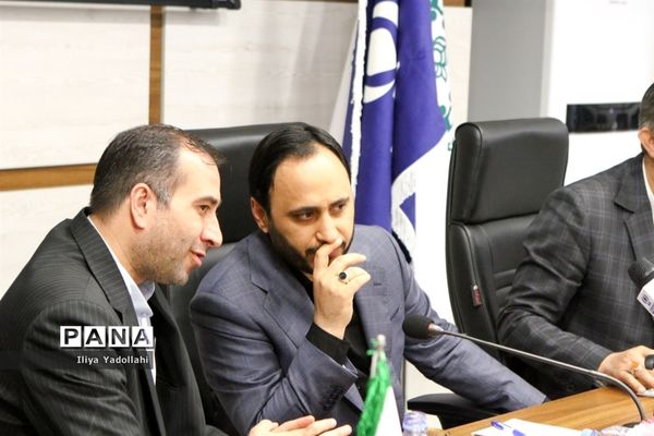 نشست صمیمانه خبرنگاران پانا با سخنگوی هیات دولت