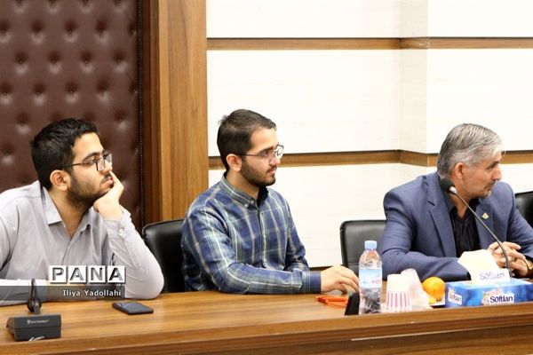 نشست صمیمانه خبرنگاران پانا با سخنگوی هیات دولت