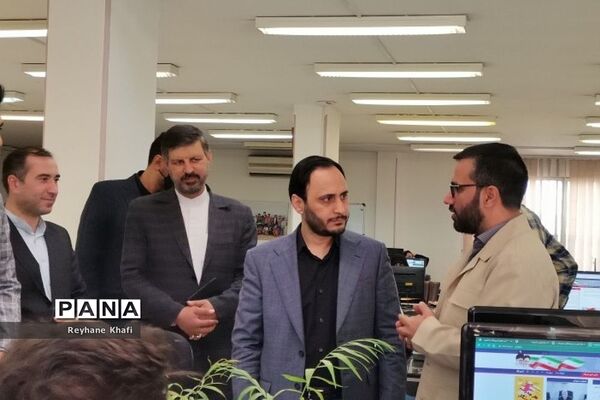 حضور دانش‌آموزان خبرنگار پانا شهرستان‌های استان‌تهران در نشست هم‌اندیشی با سخنگوی دولت