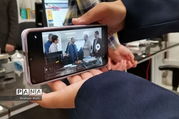 حضور دانش‌آموزان خبرنگار پانا شهرستان‌های استان‌تهران در نشست هم‌اندیشی با سخنگوی دولت