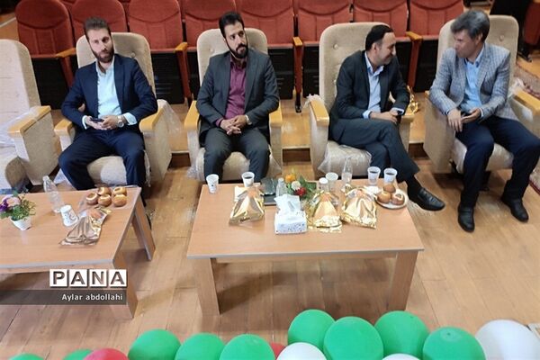 برگزاری جلسه آموزش زمین پاک در شهرستان قرچک