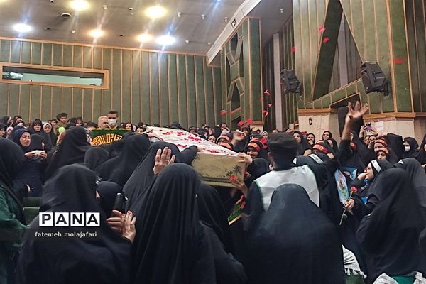 اولین کنگره شهدای معلم و دانش‌آموز منطقه ۱۰ تهران