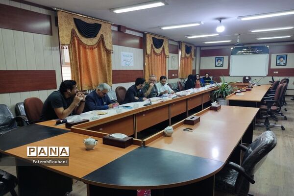 حضور داوران استانی جشنواره فرهنگی هنری امید فردا در خلیل‌آباد