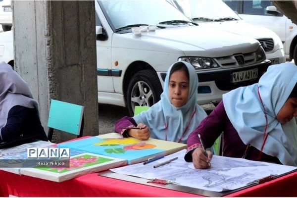 نمایشگاه آثار هنری دانش‌آموزان بهارستانی