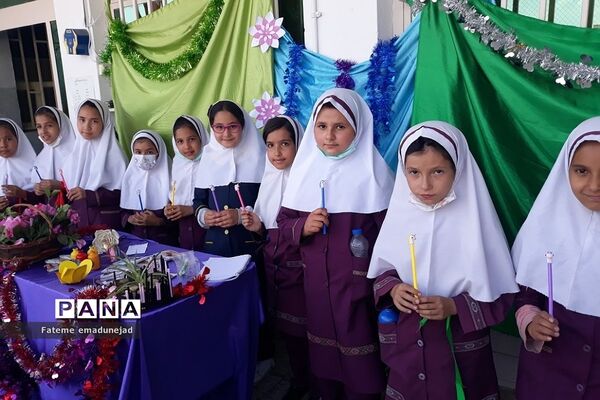 تقدیر از دانش‌آموزان برتر در مدارس رودهن در آخرین روزهای سال تحصیلی
