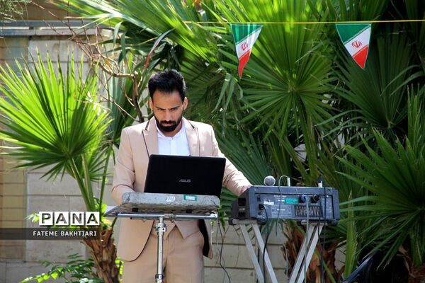 جشن روز دختر در دبیرستان حضرت زینب(س) ناحیه یک شهرری