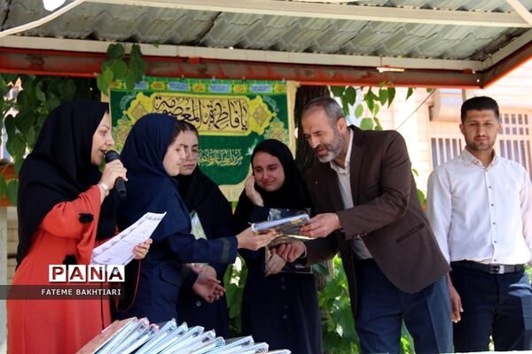 جشن روز دختر در دبیرستان حضرت زینب(س) ناحیه یک شهرری