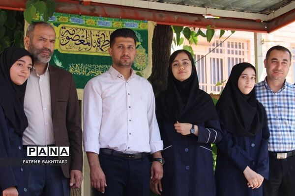 جشن روز دختر در دبیرستان حضرت زینب(س) ناحیه یک شهرری