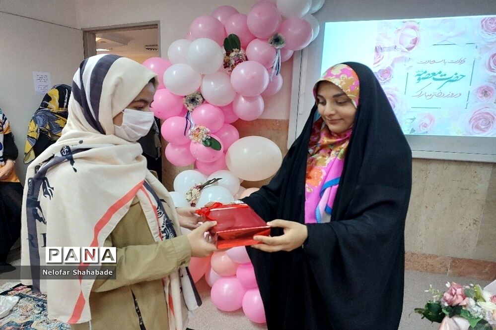 جشن روز دختر در حوزه علمیه خواهران ملارد