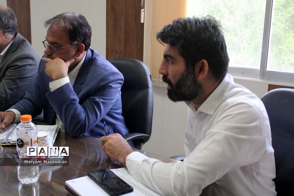 نشست هم‌اندیشی معاونان پرورشی و تربیت‌بدنی شهرستان‌ها و مناطق استان بوشهر