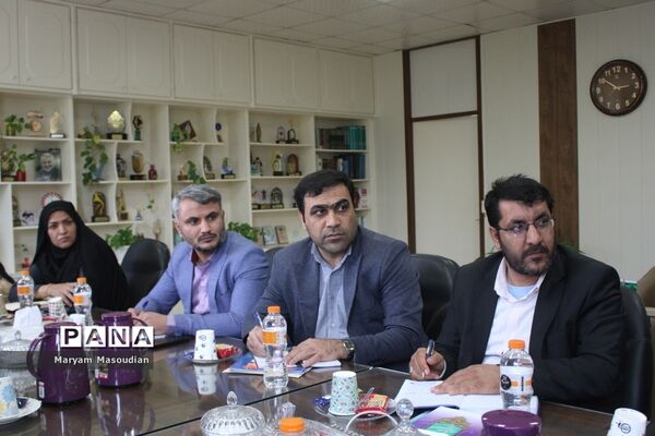 نشست هم‌اندیشی معاونان پرورشی و تربیت‌بدنی شهرستان‌ها و مناطق استان بوشهر