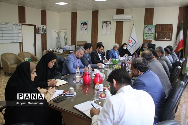 نشست هم‌اندیشی معاونان پرورشی و تربیت‌بدنی شهرستان‌ها و مناطق استان بوشهر