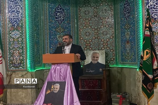 حضور وزیر فرهنگ و ارشاد اسلامی در مسجد احباب الحسین(ع)