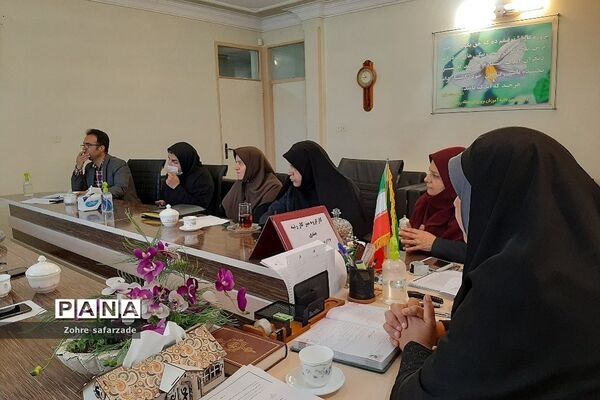 برگزاری کارگروه میزکار رتبه‌بندی معلمان در آموزش و پرورش رودهن