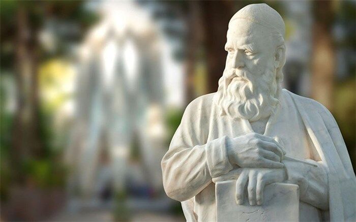 شناساندن شاعران و ادیبان فارسی به دانش‌آموزان رسالت فرهنگی و ملی  آموزش و پرورش است