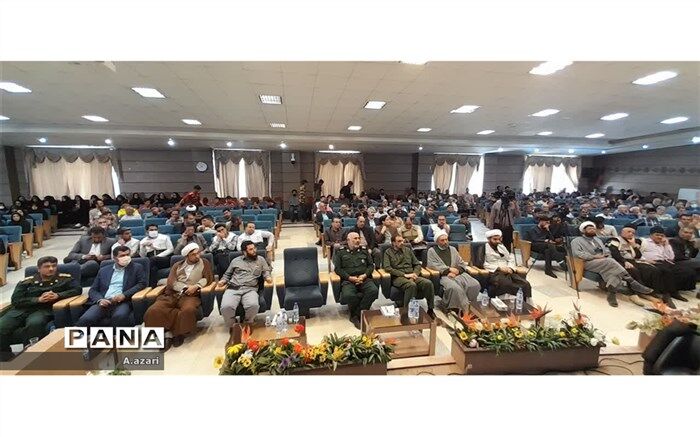 جهادگران باید محرومیت را در استان کاهش دهند